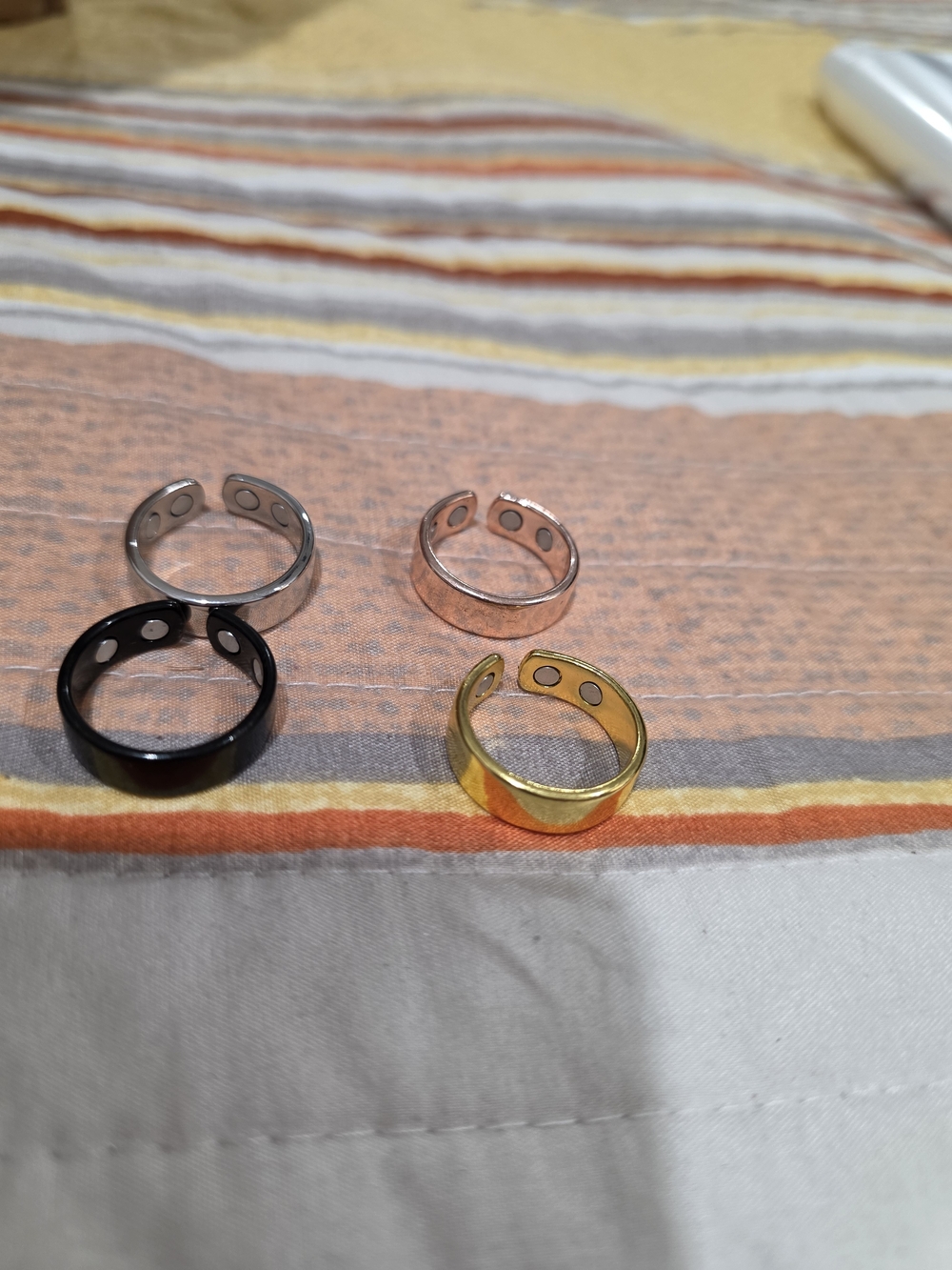 Adjustable Magnetic Toe Rings Set - Gold, Silver, Rose Gold, Black